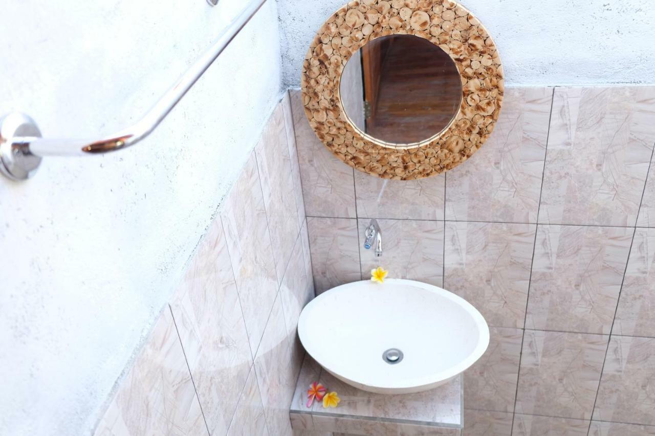 221 House Hotell Lembongan Exteriör bild